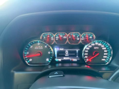 Used 2018 Chevrolet Silverado 1500 LT w/ All Star Edition AWD/4WD image 15