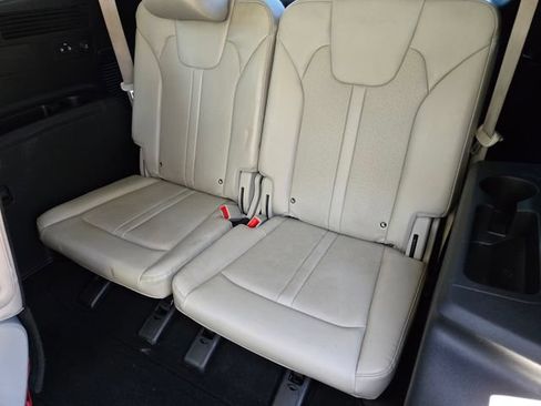 Used 2023 Kia Sorento EX AWD/4WD image 12