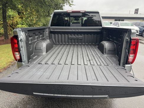 New 2026 GMC Sierra 1500 Elevation image 4