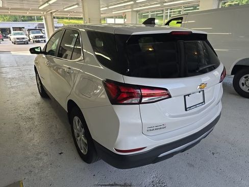 Used 2024 Chevrolet Equinox LT AWD/4WD image 3