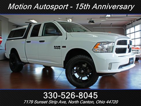 Used 2017 RAM 1500 Express AWD/4WD image 2