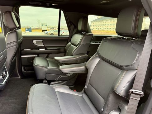 Used 2025 Ford Expedition Tremor image 12