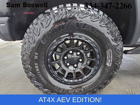 Used 2024 GMC Canyon AT4X w/ AT4X AEV Edition AWD/4WD image 46