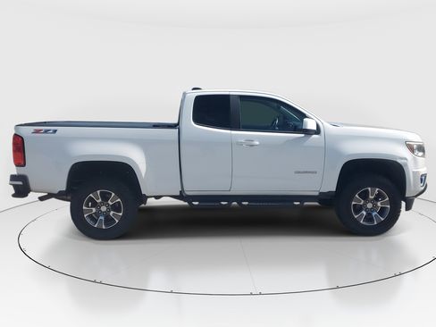 Used 2016 Chevrolet Colorado Z71 image 2