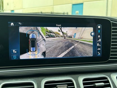 Used 2024 Mercedes-Benz GLS 450 4MATIC image 30