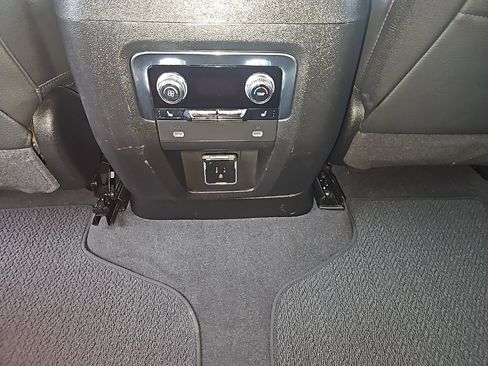 Used 2023 GMC Yukon Denali image 23