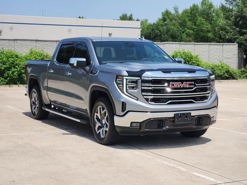 Used 2024 GMC Sierra 1500 SLT RWD image 3