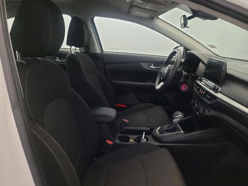 Used 2020 Kia Forte LXS FWD image 21