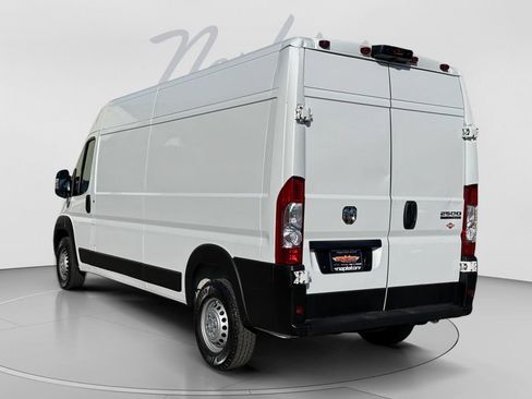 Used 2025 RAM ProMaster 2500 w/ Convenience Group FWD image 6