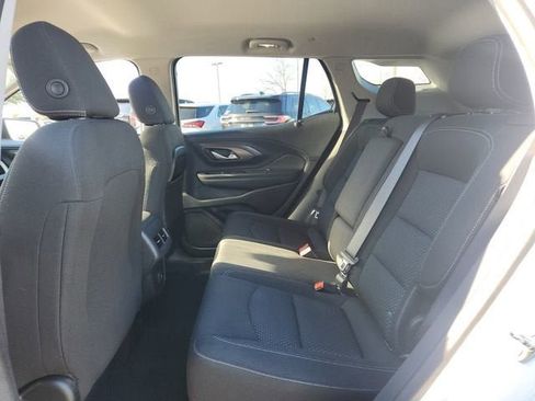 Used 2022 GMC Terrain SLE w/ Driver Convenience Package image 10