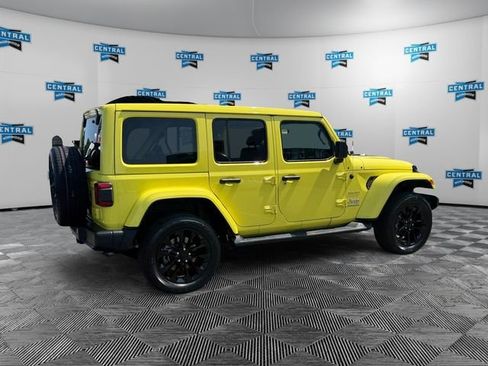 Used 2023 Jeep Wrangler Unlimited Sahara w/ Cold Weather Group AWD/4WD image 6