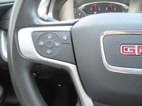 Used 2024 GMC Terrain SLE FWD image 23
