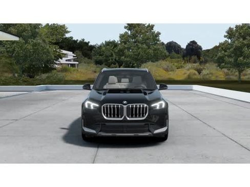 Used 2026 BMW X1 xDrive28i w/ Technology Package AWD/4WD image 3