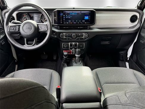 Used 2025 Jeep Wrangler Willys image 8