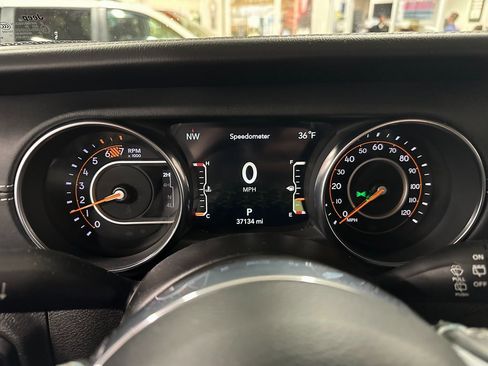 Certified 2023 Jeep Wrangler Sahara w/ Dual Top Group image 15