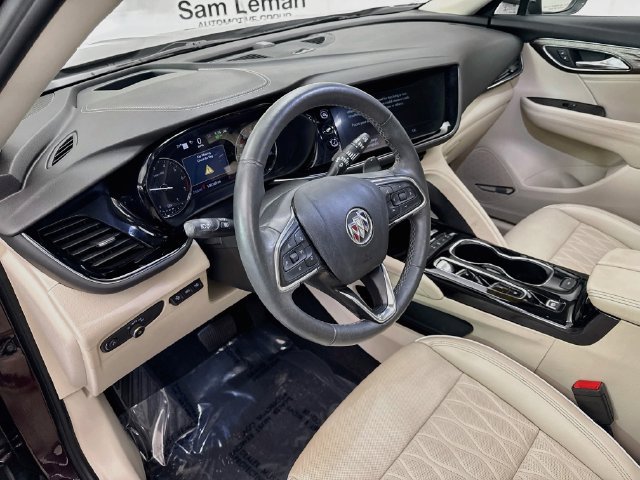 Used 2022 Buick Envision Avenir w/ Technology Package II FWD image 9