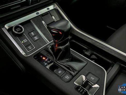 Used 2024 Lexus GX 550 w/ Cold Area Package image 23