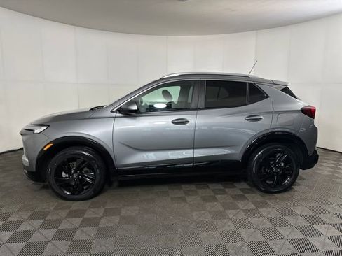 Used 2024 Buick Encore GX Sport Touring image 6