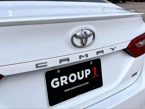 Certified 2020 Toyota Camry SE w/ Convenience Package image 31