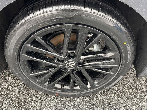 Used 2025 Toyota Camry SE image 26