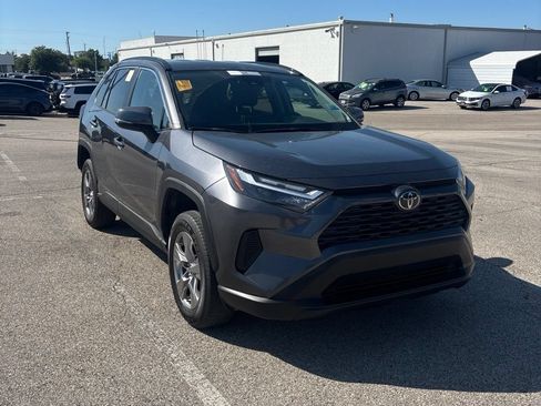 Used 2025 Toyota RAV4 XLE FWD image 3