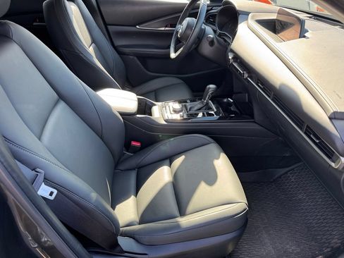 Used 2025 MAZDA CX-30 AWD 2.5 S w/ Select Sport Pkg image 3