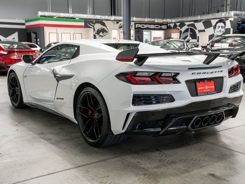 Used 2026 Chevrolet Corvette Z06 w/ Stars & Steel Limited Edition RWD image 44