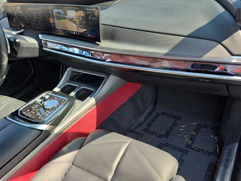 Certified 2023 BMW 740i RWD image 15
