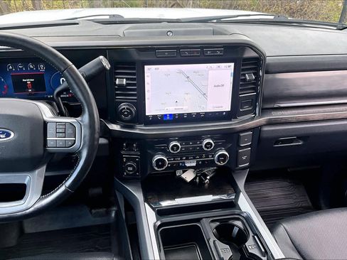 Used 2023 Ford F250 Lariat w/ Lariat Ultimate Package AWD/4WD image 7