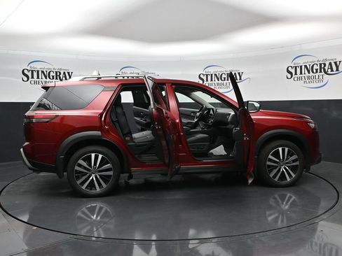 Used 2025 Nissan Pathfinder Platinum w/ Cargo Package FWD image 36