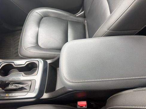 Used 2018 Chevrolet Colorado Z71 AWD/4WD image 19