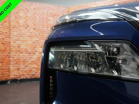 Used 2023 Nissan Rogue SV image 67