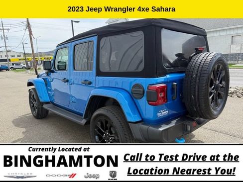 Used 2023 Jeep Wrangler Unlimited Sahara w/ Cold Weather Group AWD/4WD image 7