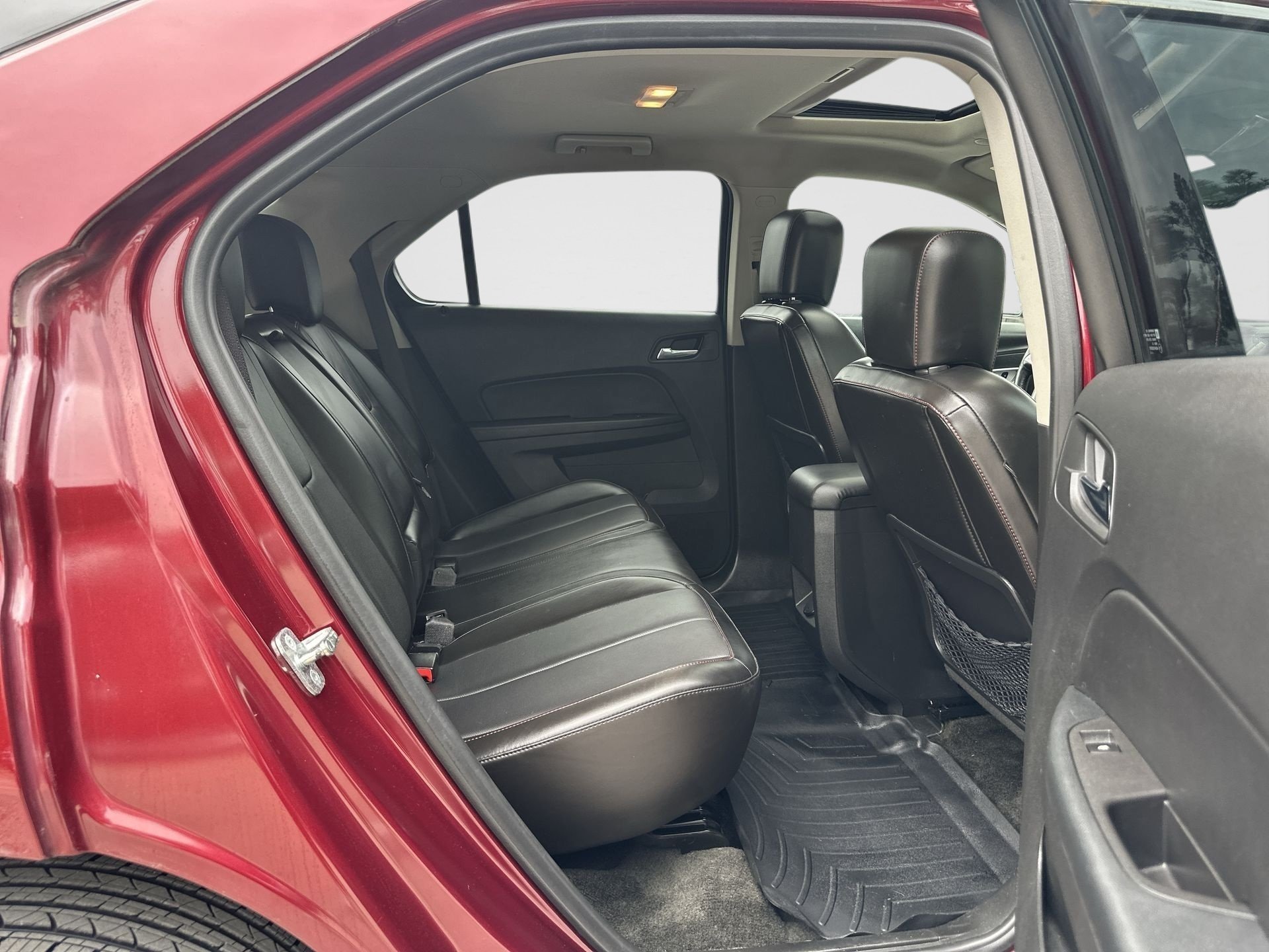 Used 2016 Chevrolet Equinox LTZ w/ Enhanced Convenience Package FWD image 27