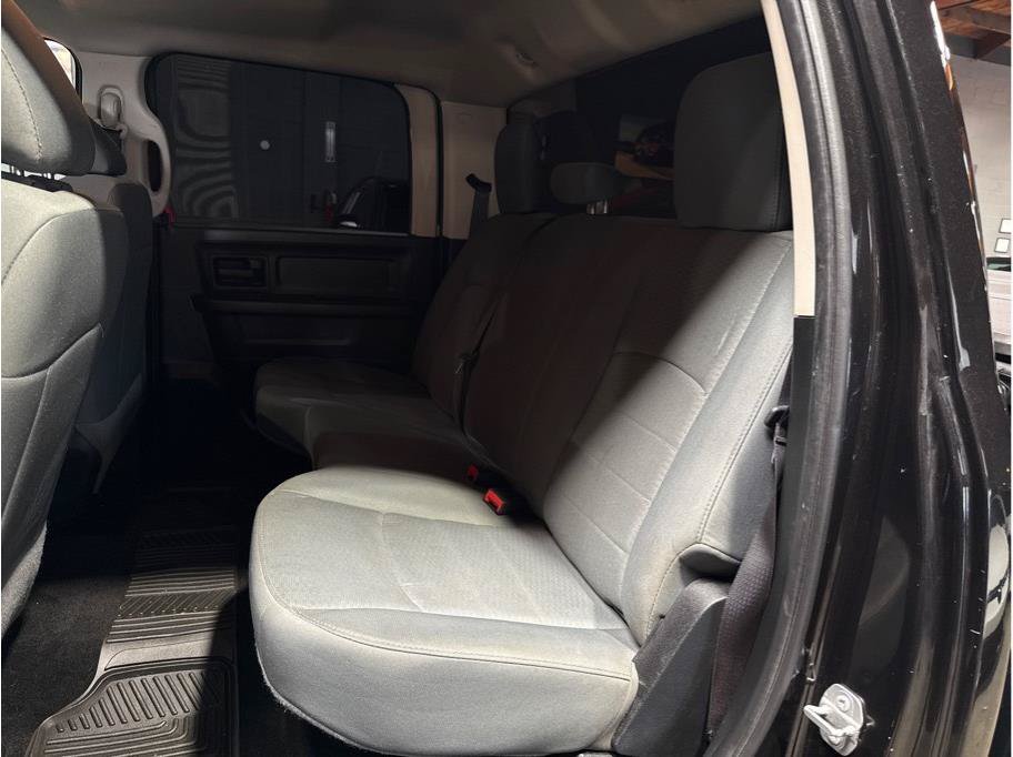 Used 2016 RAM 1500 ST w/ SXT Appearance Group RWD image 9