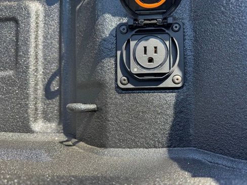 New 2025 Chevrolet Silverado 1500 LT AWD/4WD image 9