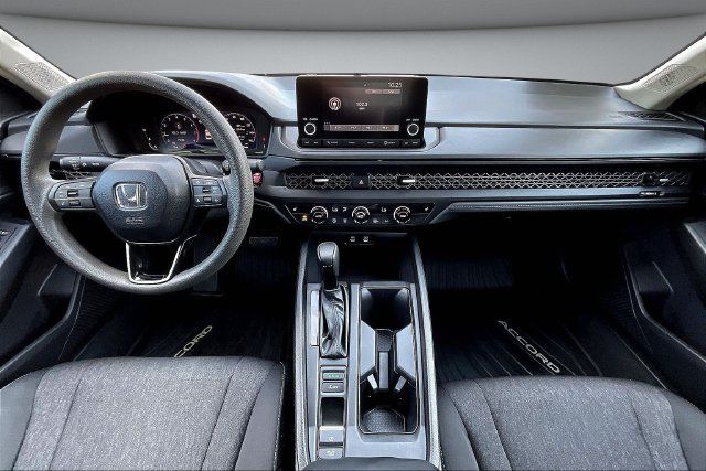 Certified 2025 Honda Accord SE image 9