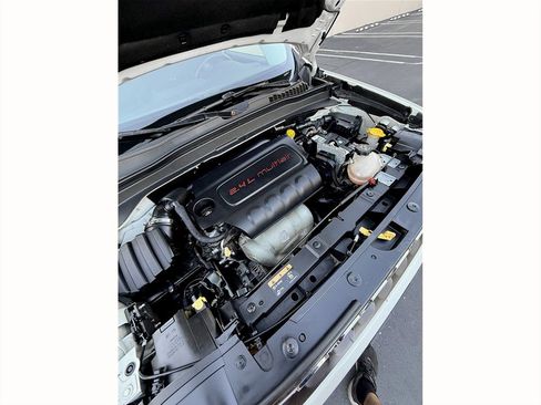 Used 2017 Jeep Renegade Latitude image 21