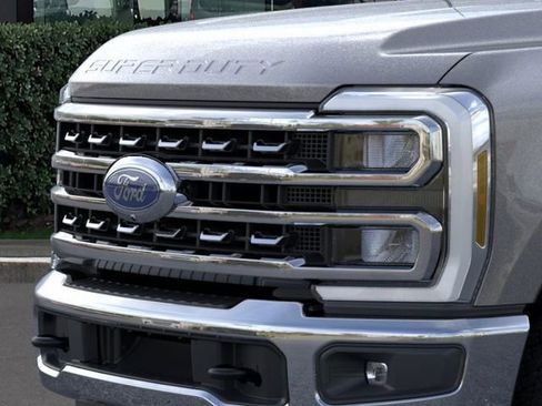 New 2026 Ford F250 Lariat w/ FX4 Off-Road Package image 17