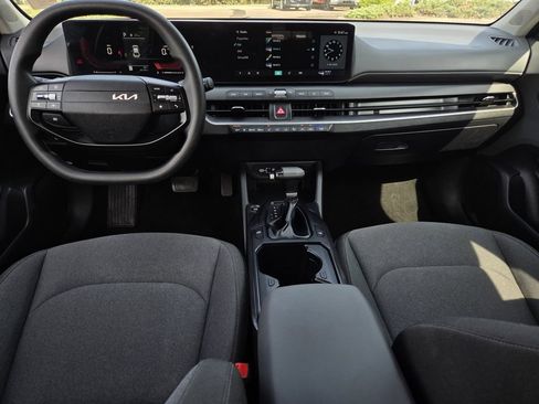 Used 2025 Kia K4 FWD image 9