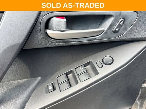 Used 2012 MAZDA MAZDA3 i Touring FWD image 13