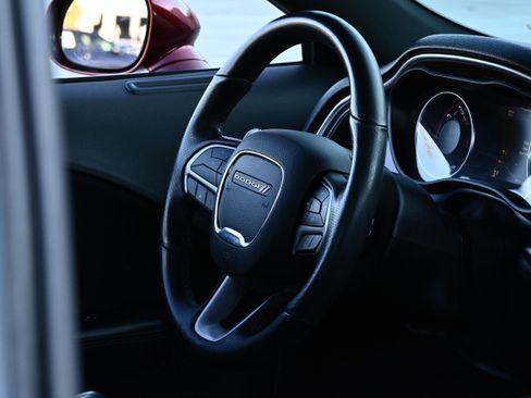 Used 2019 Dodge Challenger R/T w/ Driver Convenience Group image 17