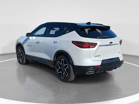 Used 2023 Chevrolet Blazer RS w/ Enhanced Convenience Package image 7