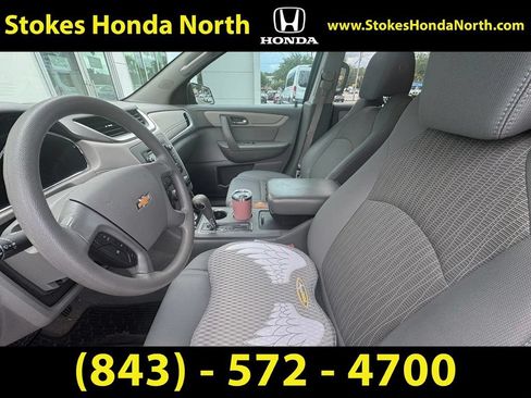 Used 2015 Chevrolet Traverse LS FWD image 9