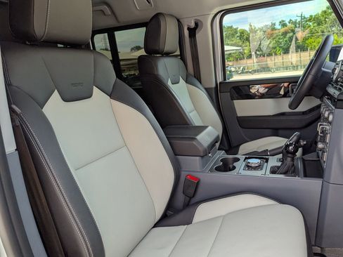 Used 2024 INEOS Grenadier Fieldmaster Edition image 27