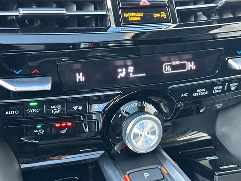 Certified 2024 Acura MDX FWD w/ Technology Package image 23