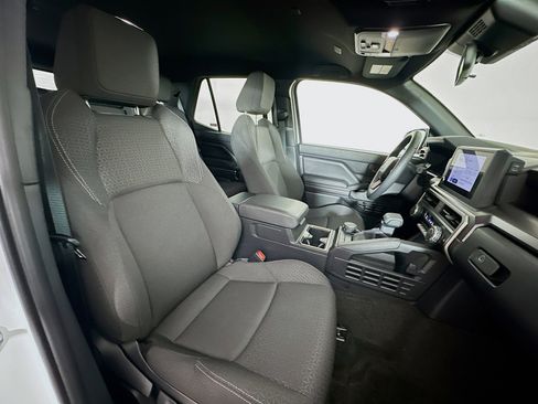 Used 2025 Toyota 4Runner SR5 image 30