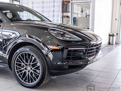 Used 2022 Porsche Cayenne image 5