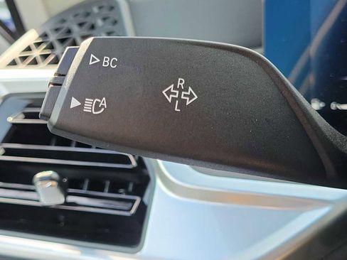 Used 2025 BMW X7 xDrive40i w/ Premium Package AWD/4WD image 24