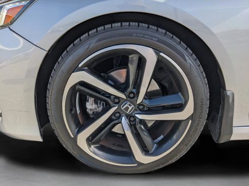 Used 2019 Honda Accord Sport image 11